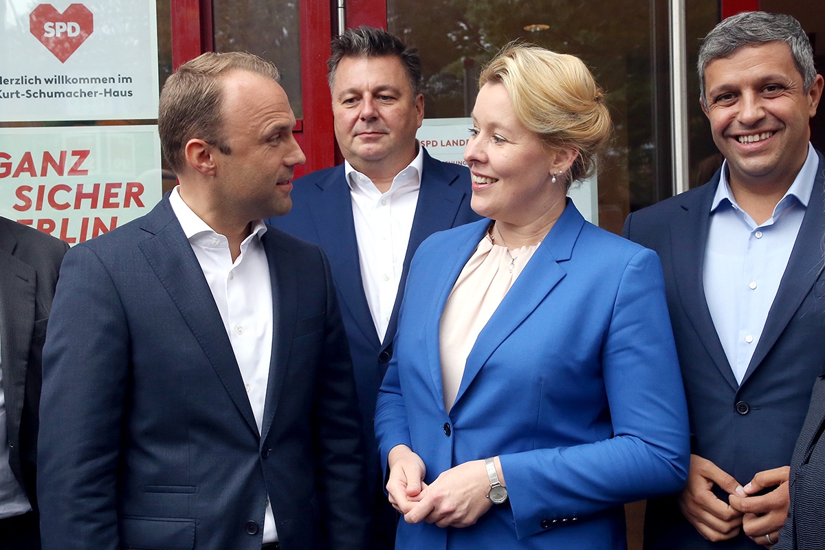 Franziska Giffey (SPD) und Sebastian Czaja (FDP) vor Sondierungsgesprächen am 4. Oktober