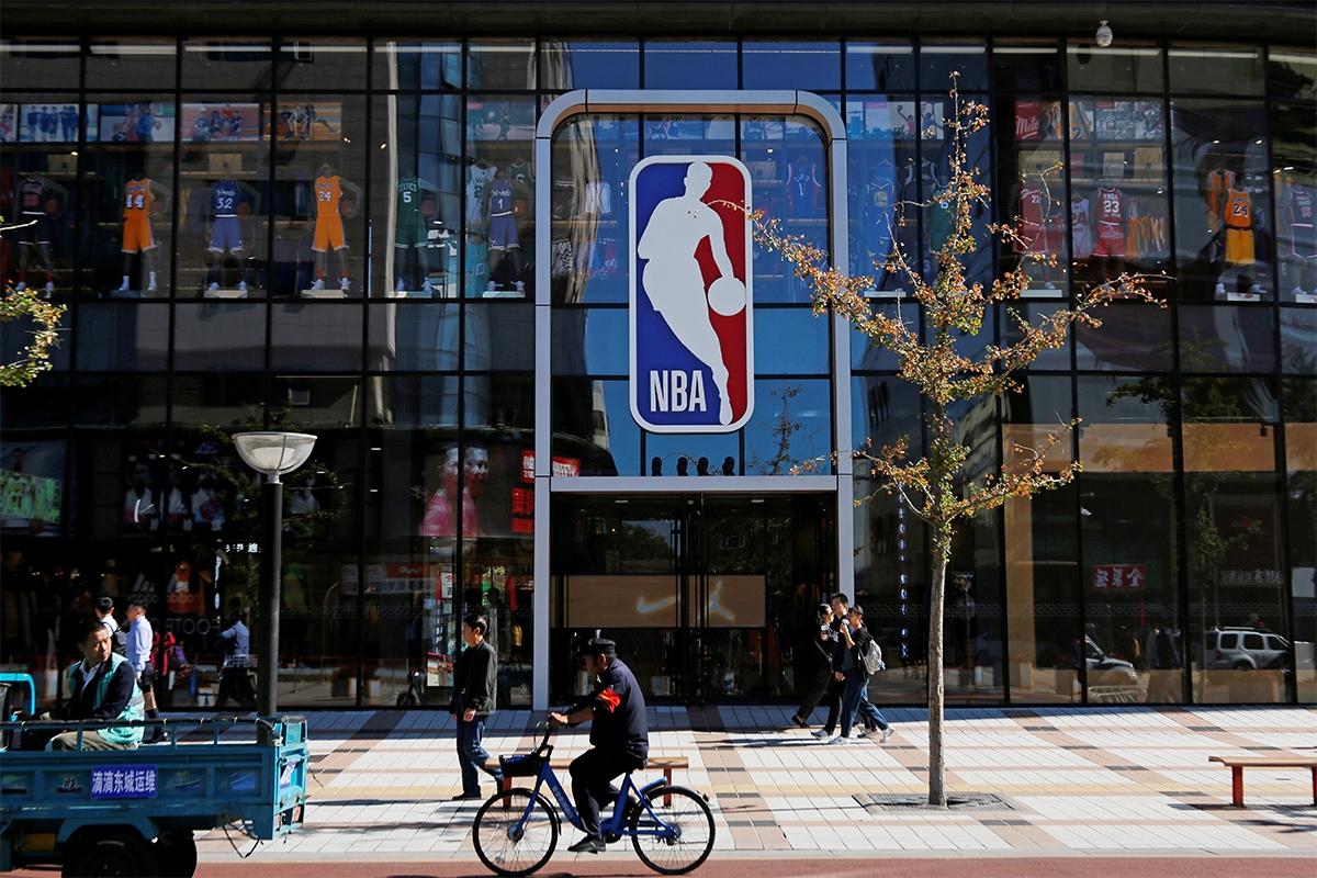 In einer Verkaufsfiliale in Peking sind offizielle NBA-Artikel erhältlich