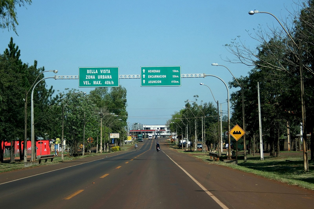 Straße in Hohenau, Paraguay