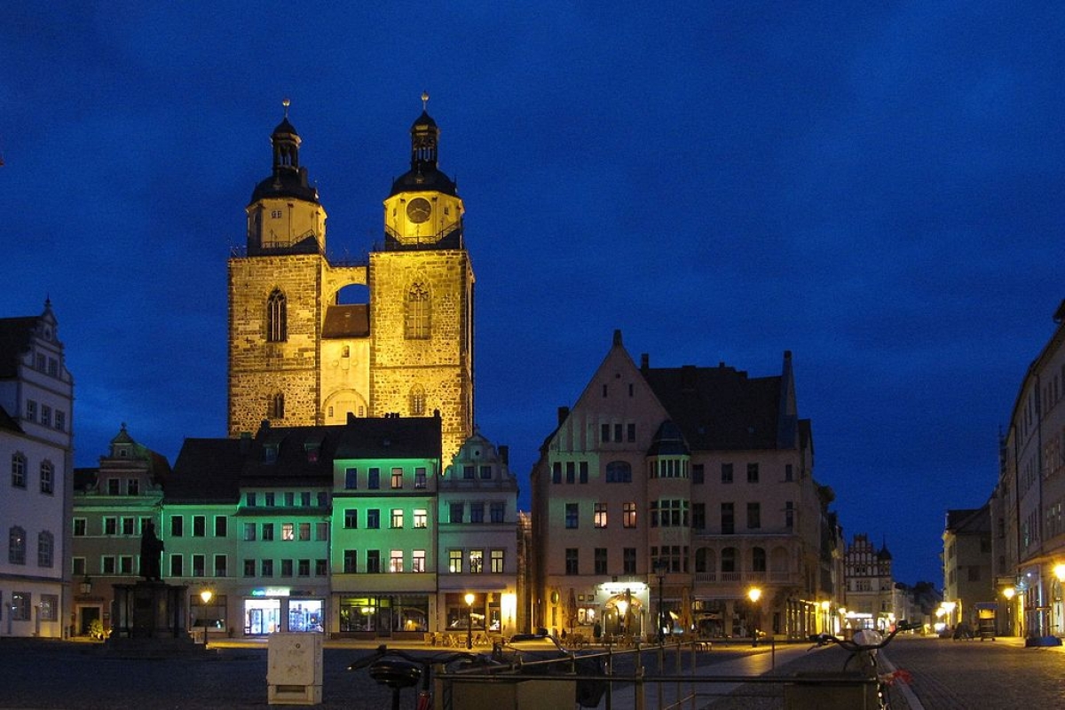 Stadtkirche Wittenberg bei Nacht