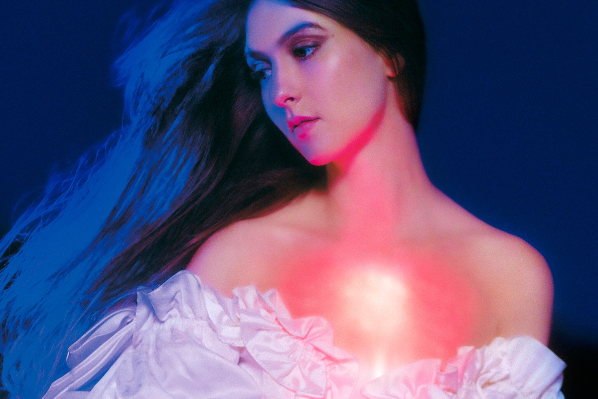 Weyes Blood: And in the Darkness, Hearts Aglow
