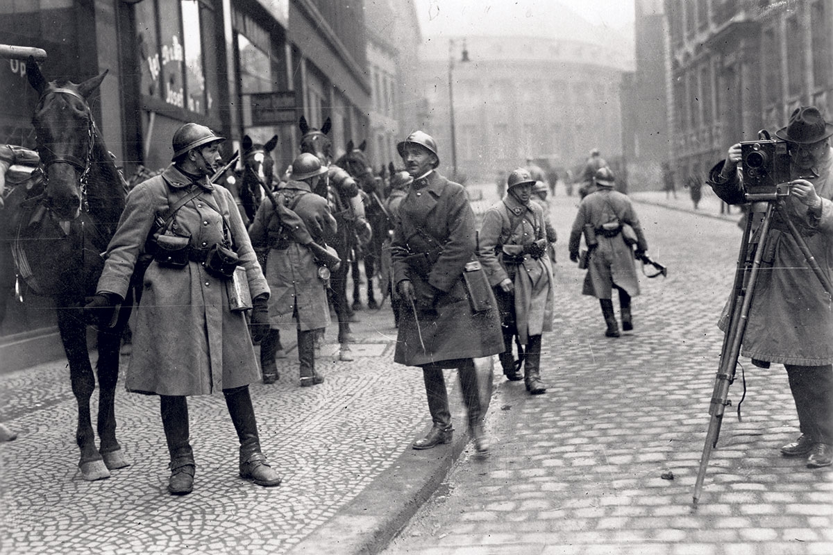 Französische Truppen während der Ruhrbesatzung in Essen am 11. Januar 1923