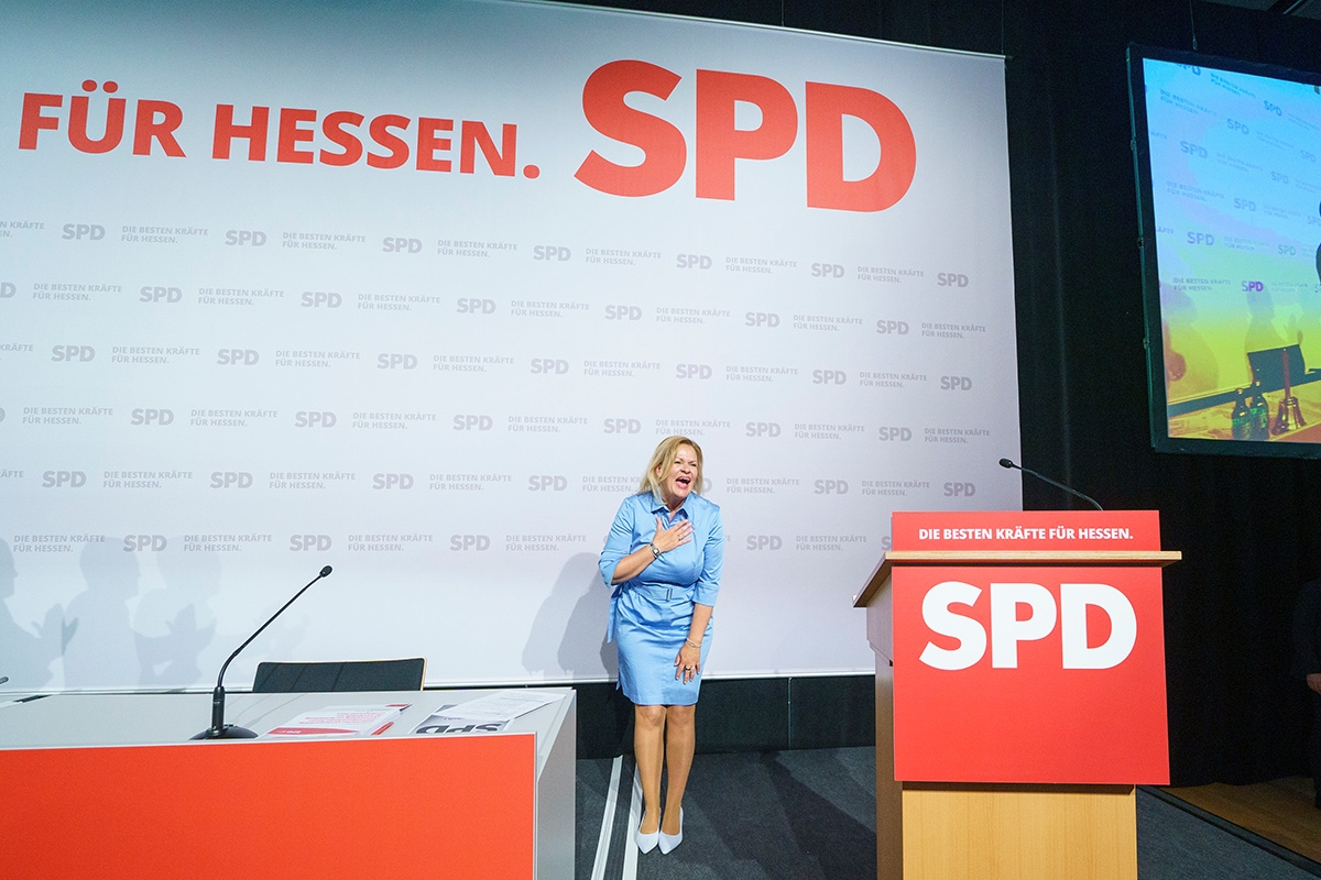 Nancy Faeser beim Landesparteitag der Hessen-SPD in Hanau
