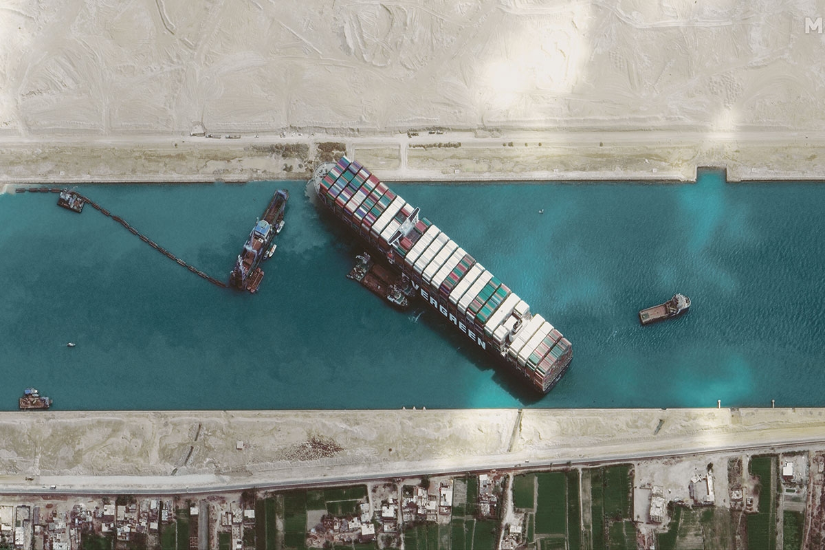 Im März 2021 strandete das Containerschiff »Ever Given« und blockierte den Suez-Kanal für sechs Tage