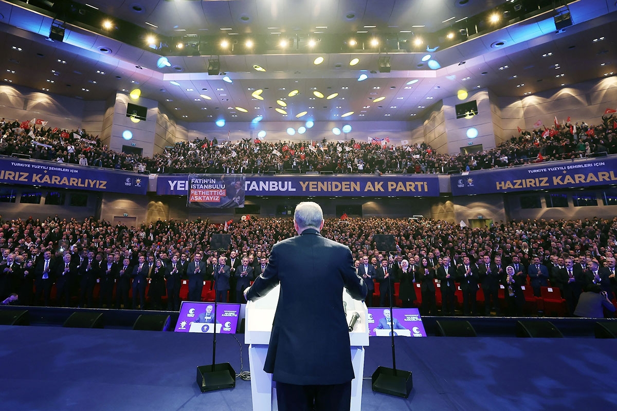 Erdoğan bei einer Wahlkampfversammlung seiner AKP in Istanbul