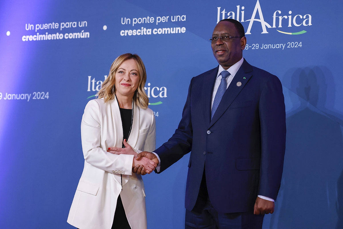 Senegals Präsident Macky Sall (r.) mit Italiens faschistischer Premierministerin Giorgia Meloni