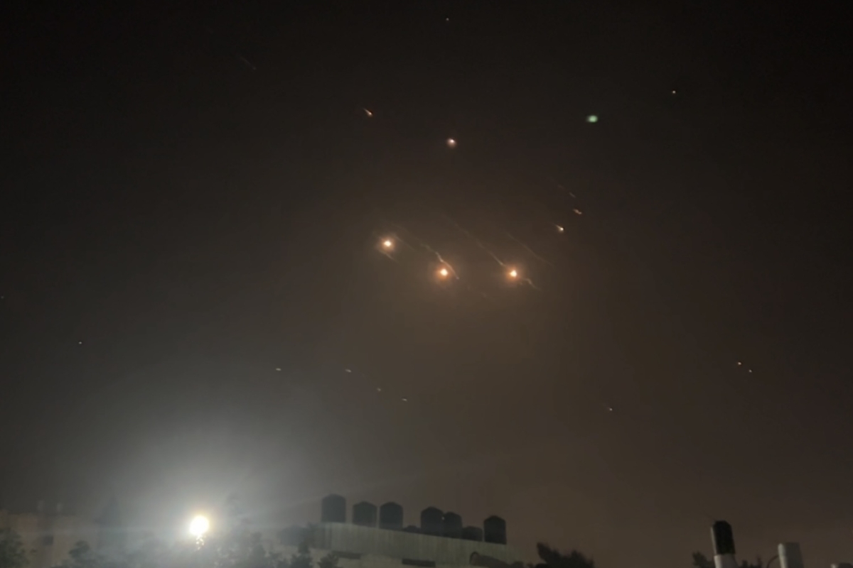 Während des iranischen Raketenangriffs: der Himmel über Jerusalem