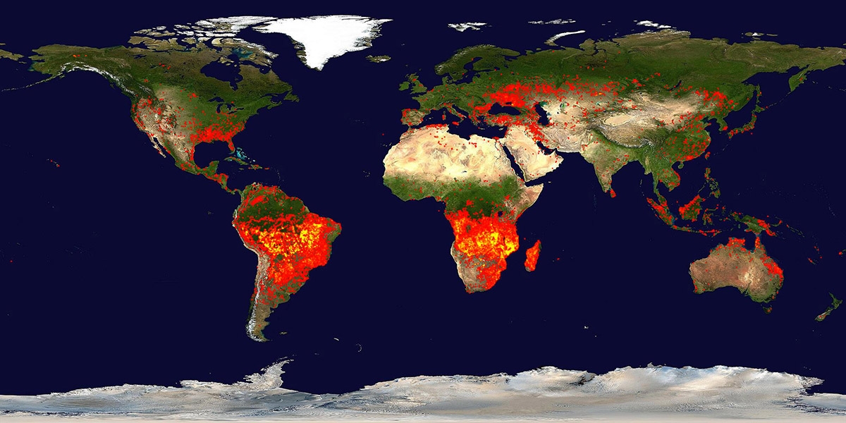 Weltkarte mit Markierung von Feuer