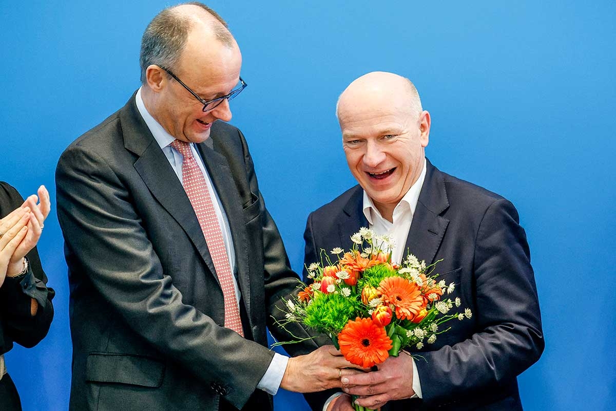 Friedrich Merz (l.) gratuliert Kai Wegner am 13. Februar zum Wahlsieg