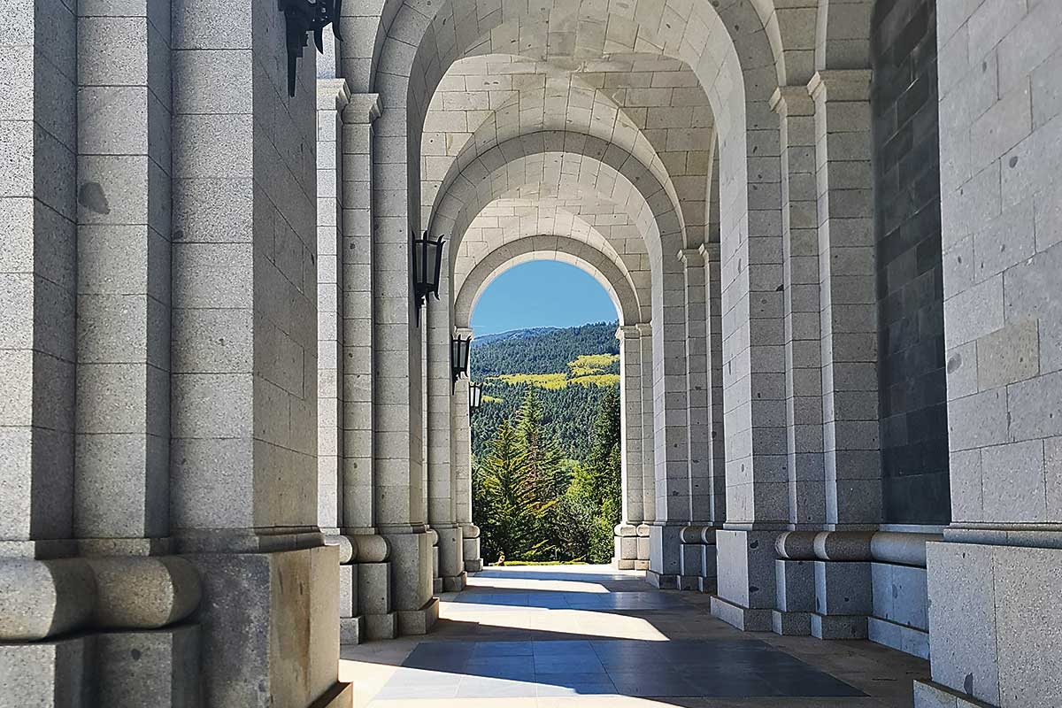 Säulengang der Basilika
