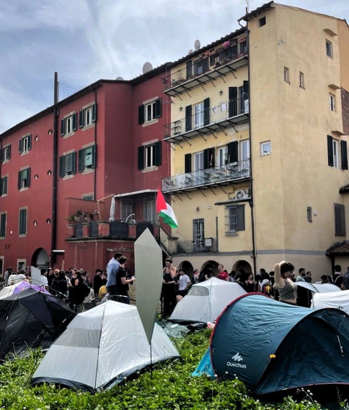 Zelten gegen Israel, Pisa