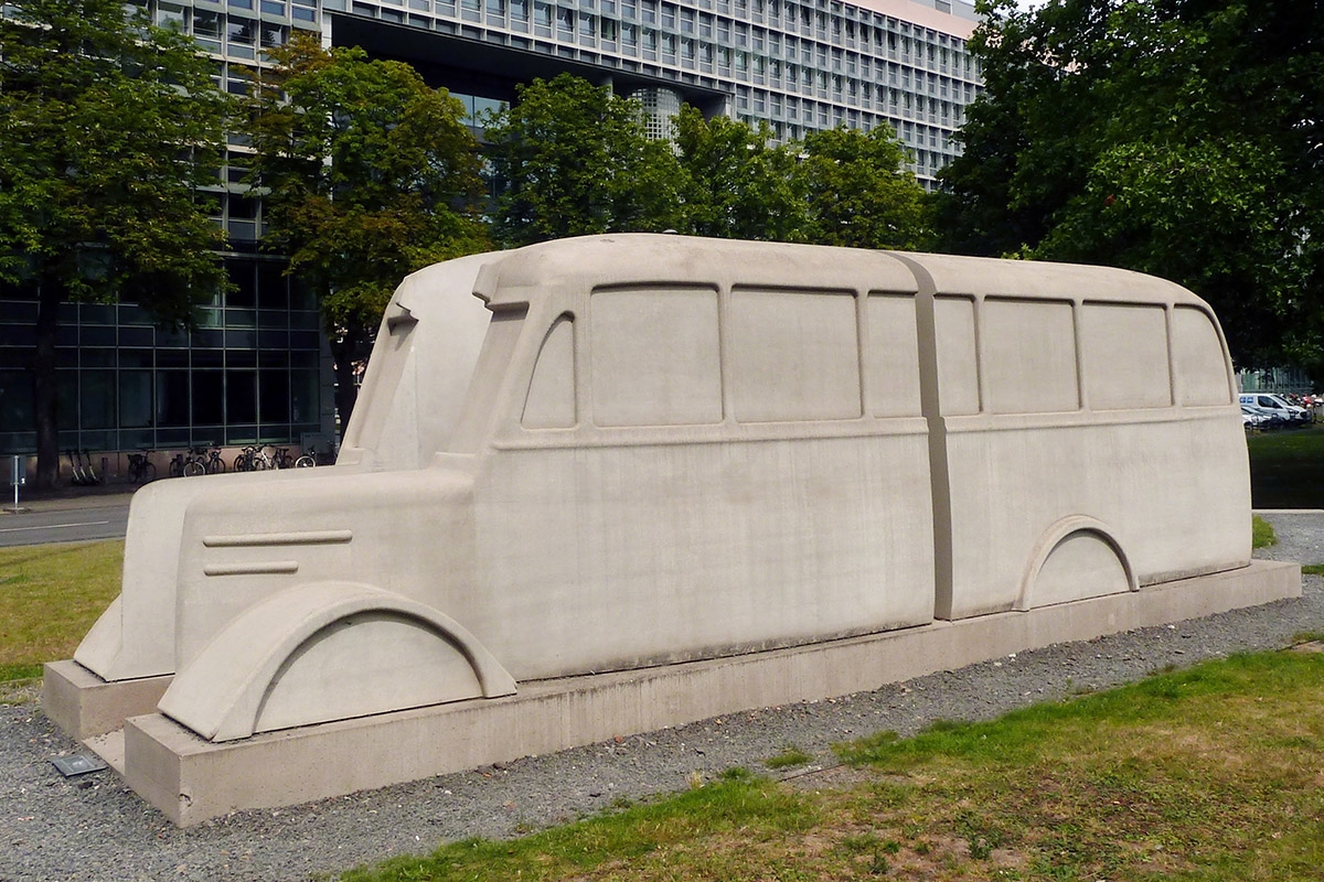 Transport in den Tod. Das Denkmal in Köln erinnert an die Opfer der Aktion T4