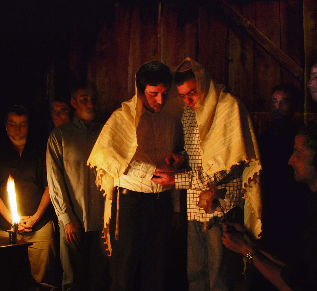 In Israel gesetzlich nicht vorgesehen. Eine homosexuelle Ehe in einem Foto von Yitzchak Woolf, 2008