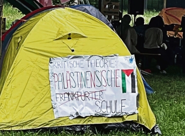 Zelt auf dem Protestcamp an der Goethe-Universität Frankfurt am Main