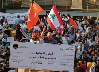 Auch außerhalb der EU erstarken die Flüchtlingsfeinde. Die »Freie Patriotische Bewegung« protestiert in Beirut gegen die Zahlung von einer Milliarde Euro durch die EU an den Libanon, damit dieser syrische Flüchtlinge im Land behält, 9. Mai