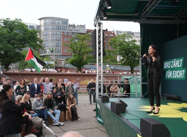 »Palästina ist überall«: Zumindest die Fahne am Fischmarkt in Hamburg bei Annalena Baerbocks Wahlkampfrede war nicht zu übersehen, 31. Mai