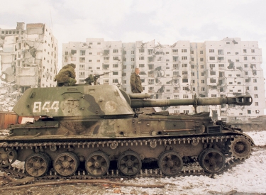 Ein russischer Panzer im zweiten Tschetschenien-Krieg, Februar 2000