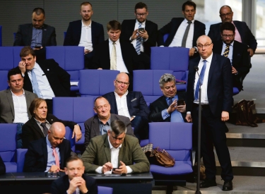 Jens Maier mit seinen alten Kameraden von der AfD-Bundestagsfraktion