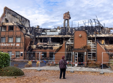 Das ausgebrannte Hotel "Schäfer-Eck"