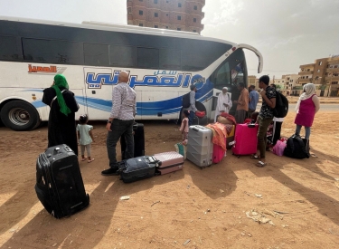 Zivilisten fliehen vor den Gefechten in Khartoum