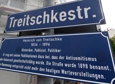 Heinrich von Treitschke gewidmetes Straßenschild in Karlsruhe