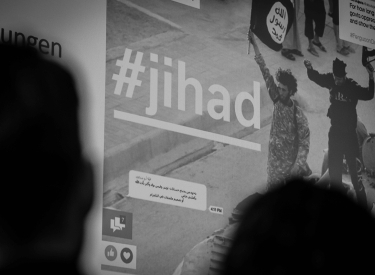 Eine Präsentation in Bayern klärt über die Rolle digitaler Medien für den Salafismus auf