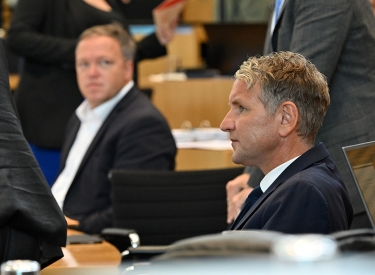 Mario Voigt und Björn Höcke im thüringischen Landtag