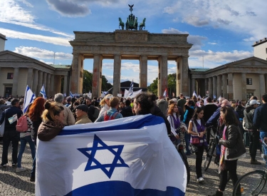 Kundgebung am 8. Oktober vor dem Brandenburger Tor