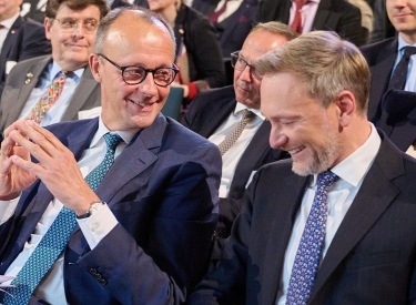 Friedrich Merz (CDU) und Christian Lindner (FDP) lachen gemeinsam