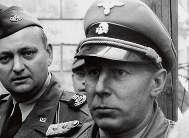SS-Standarten­führer Walter Rauff (rechts, 1945)