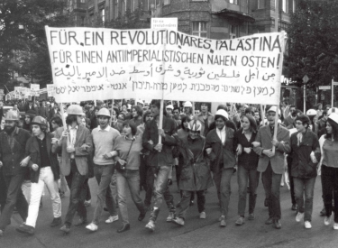 Nichts dazugelernt. Schon 1969 demons­trierte man in Berlin gegen den »Zionismus in Israel« und »für einen antiimperialistischen Nahen Osten«