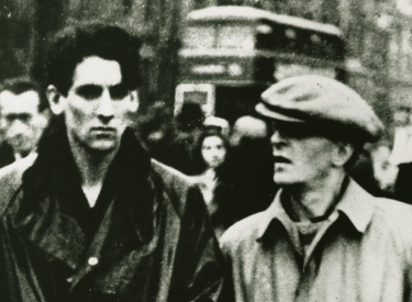 Ben Richards (links) und Ludwig Wittgenstein